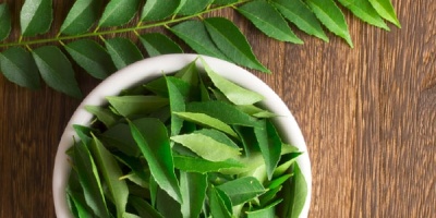 Köri Yaprağı Maskesi