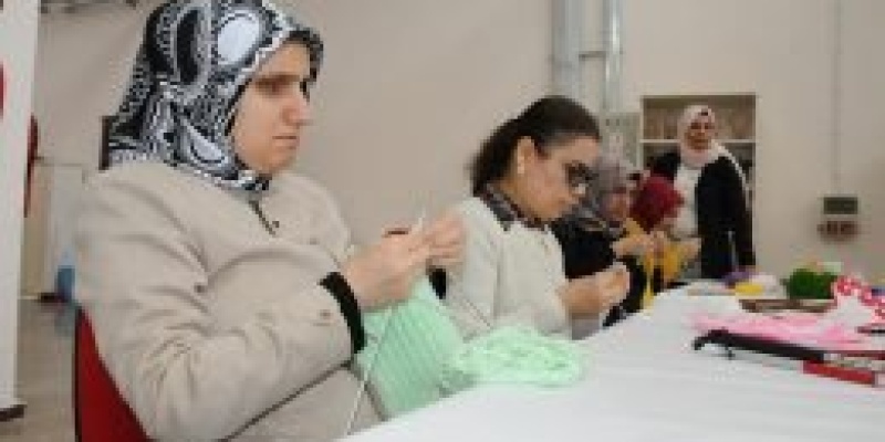 Engellilerin El Emekleri Gelire Dönüşecek