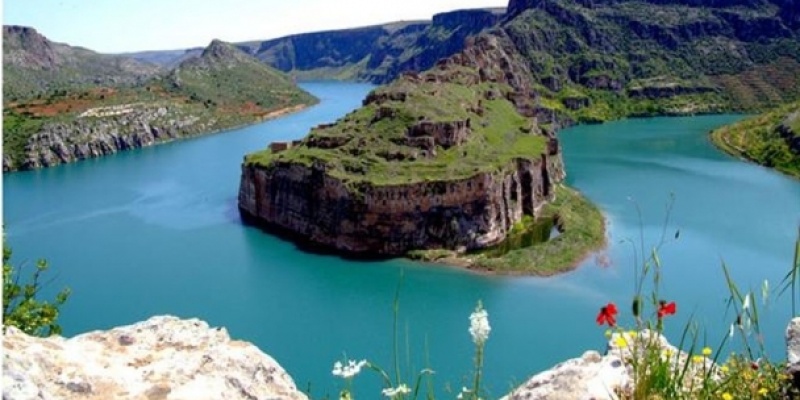 Gaziantep’in Saklı Cenneti: Rumkale
